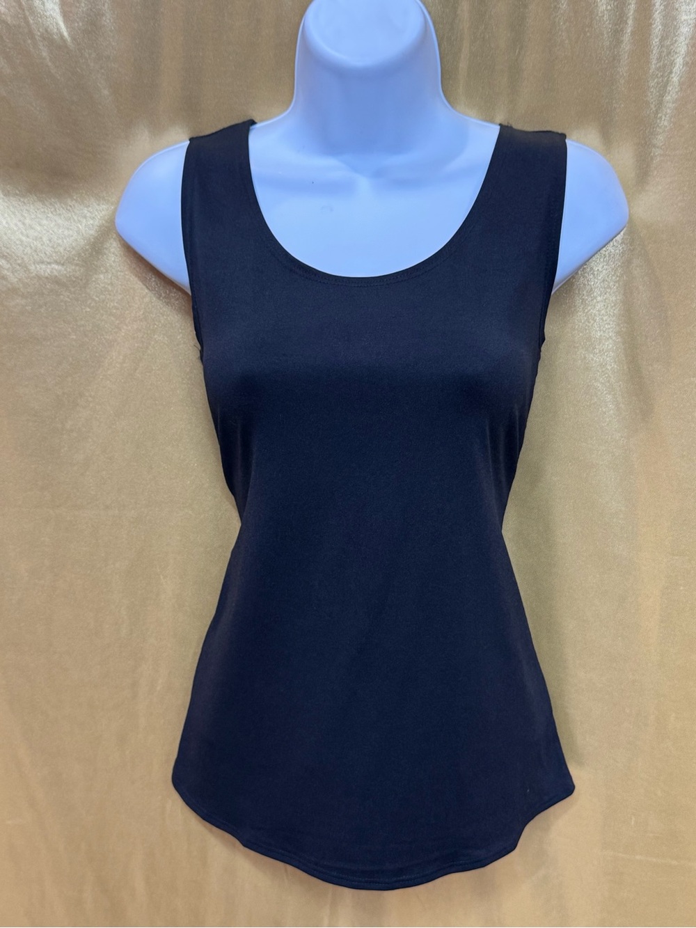 Kim Rogers Black Scoop Neck Sleeveless Blouse Size M Nylon Spandex Made in USA